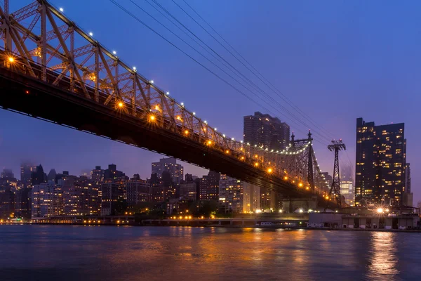 Queen Bridge, horizonte de Nova Iorque — Fotografia de Stock