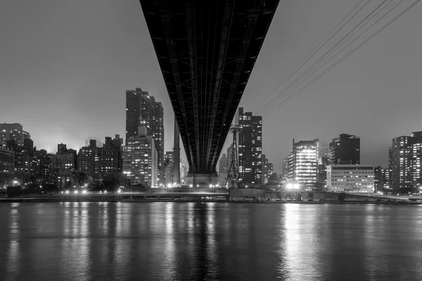 Koningin Bridge, New York skyline — Stockfoto