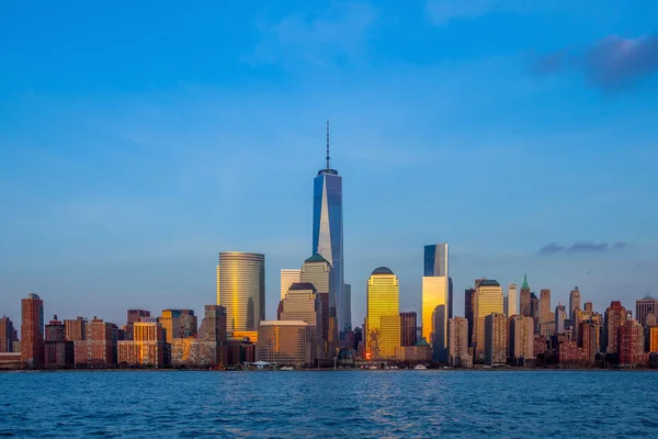 Manhattan Skyline de Jersey no crepúsculo, Nova York — Fotografia de Stock