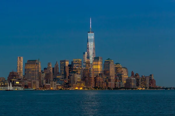 Manhattan Skyline dal Jersey al crepuscolo — Foto Stock