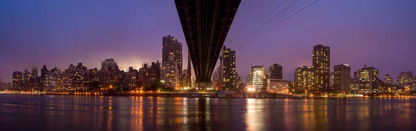 Puente Queen, horizonte de Nueva York — Foto de Stock