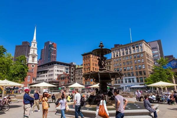 Fountain in Park Street with the Steeple of Old North Church — Stock Photo, Image