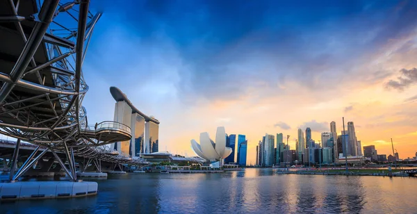 Στον ορίζοντα της Σιγκαπούρης ένα όμορφο ηλιοβασίλεμα — Φωτογραφία Αρχείου