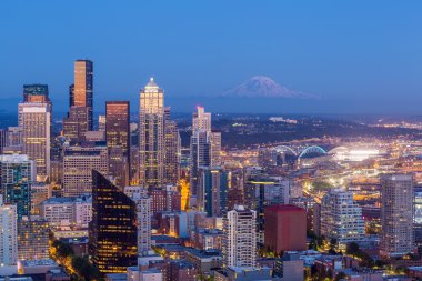 gün batımında Seattle skyline panorama 