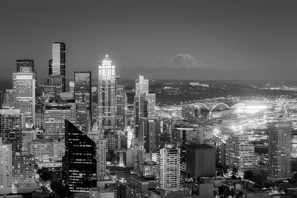 Panorama do horizonte de Seattle ao pôr-do-sol — Fotografia de Stock