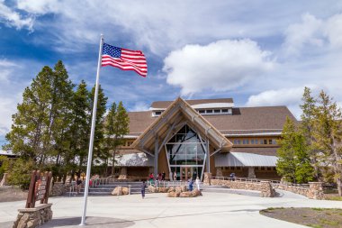 Yellowstone Milli Parkı eski sadık Ziyaretçi Merkezi