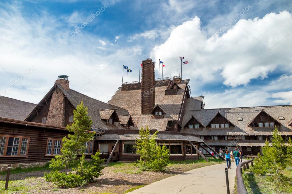 Old Faithful Inn