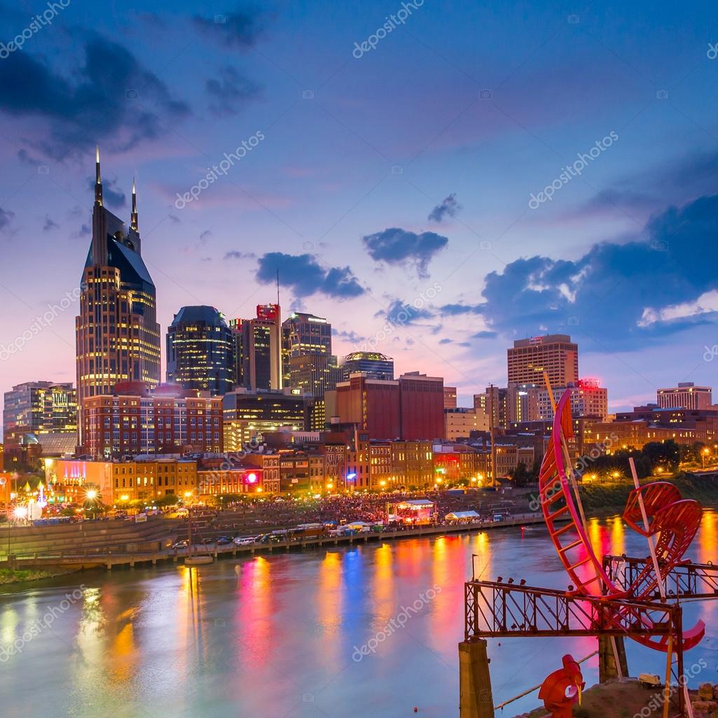 Downtown Nashville at Twilight, Tennessee скачать