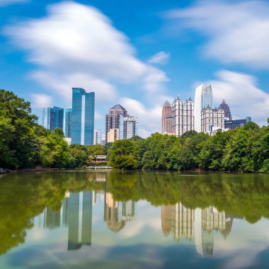 Manzarası ve midtown Atlanta, Georgia yansımaları