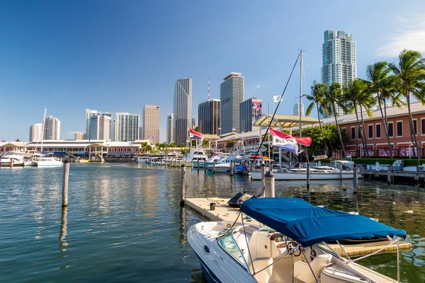 Vista de Miami Marina e Bayside Marketplace — Fotografia de Stock