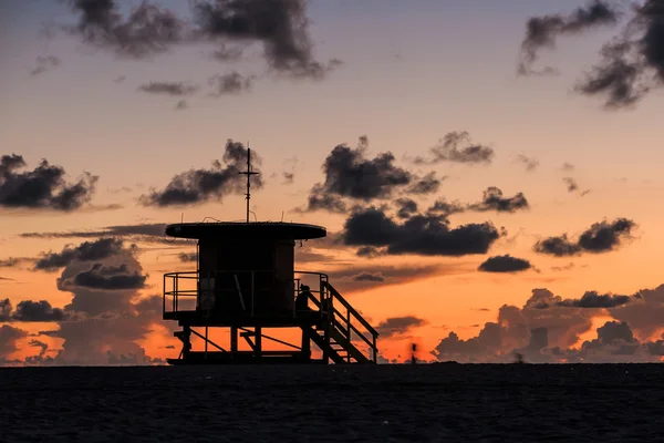 Rettungsschwimmturm am Südstrand, Miami Beach, Florida — Stockfoto