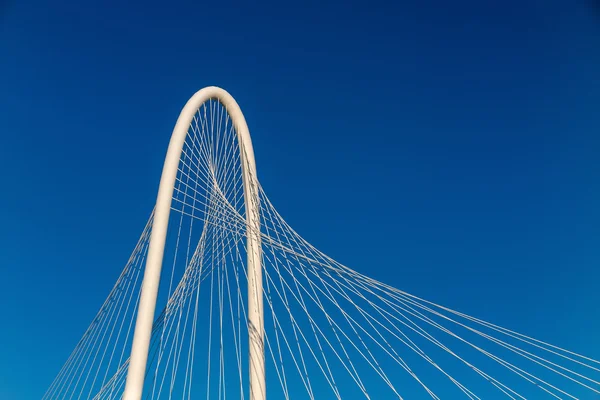 Margaret Hunt Hill Bridge em Dallas — Fotografia de Stock