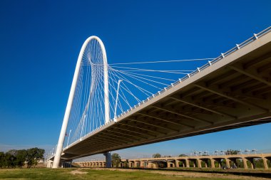 Dallas 'taki Margaret Hunt Tepesi Köprüsü