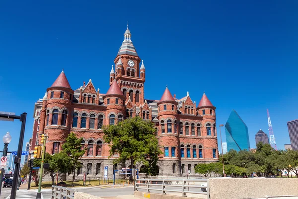 De Dallas County Courthouse, ook bekend als de oude rode Museum — Stockfoto