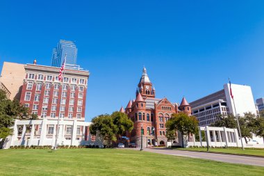 Dealy Plaza ve onun çevresindeki binalar Dallas