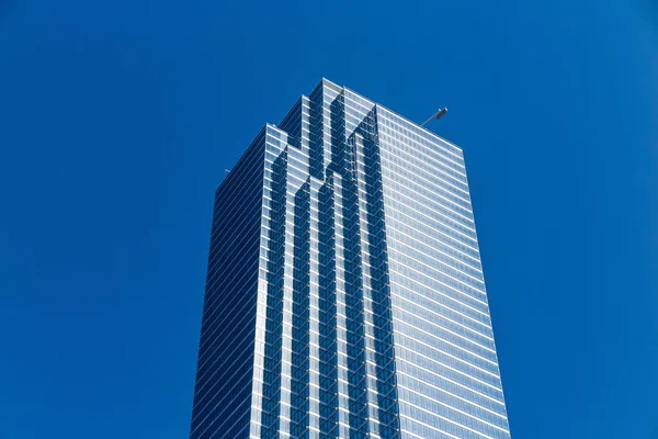 Здание Bank of America Plaza в Далласе — стоковое фото