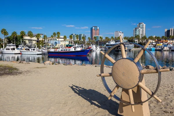 Long Beach Marina e skyline da cidade, Long Beach, CA — Fotografia de Stock