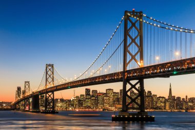 gün batımında, california san francisco manzarası ve bay bridge