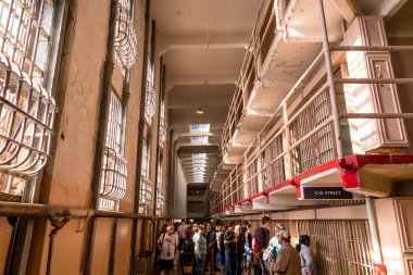 Alcatraz içinde