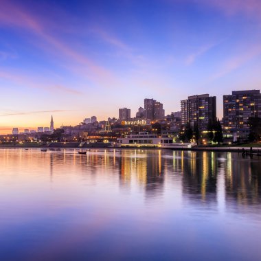 Gün batımında Ghirardelli Square