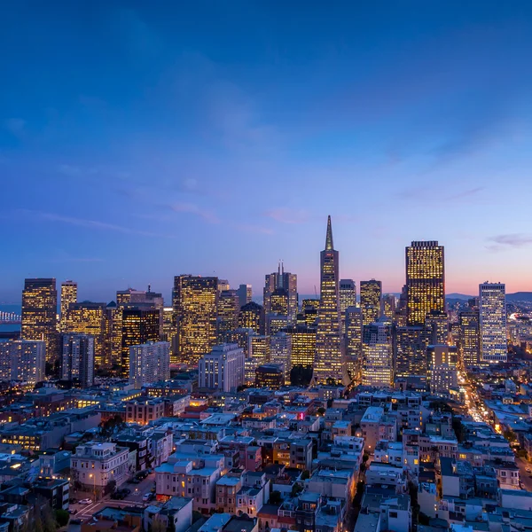 San Francisco Innenstadt bei Sonnenuntergang. — Stockfoto