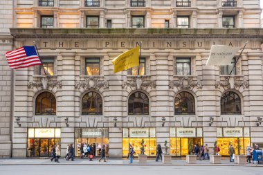 Alışveriş caddesi 5th Avenue NYC