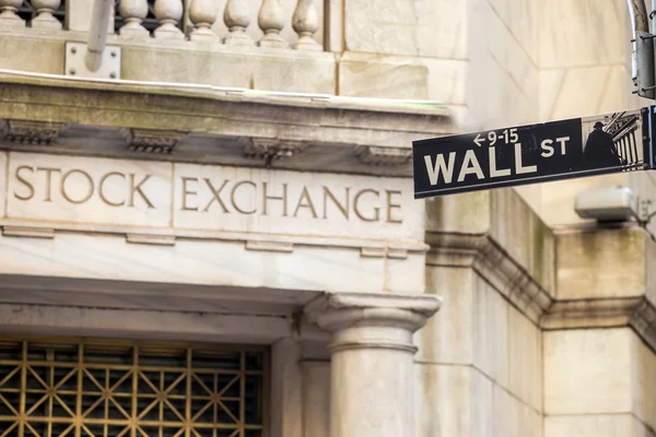 Sinal de Wall Street em Nova Iorque — Fotografia de Stock