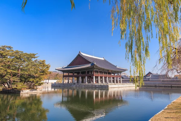 Gyeonghoeru Royal ziyafet salonu.