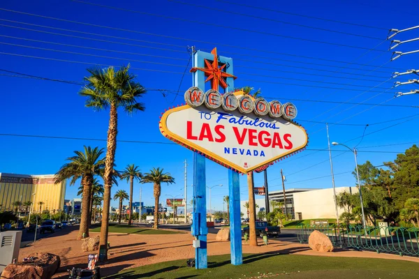 Bienvenido a Fabuloso signo de Las Vegas — Foto de Stock