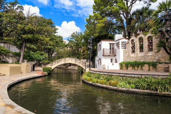 河边走在 San Antonio，德克萨斯州 — 图库照片