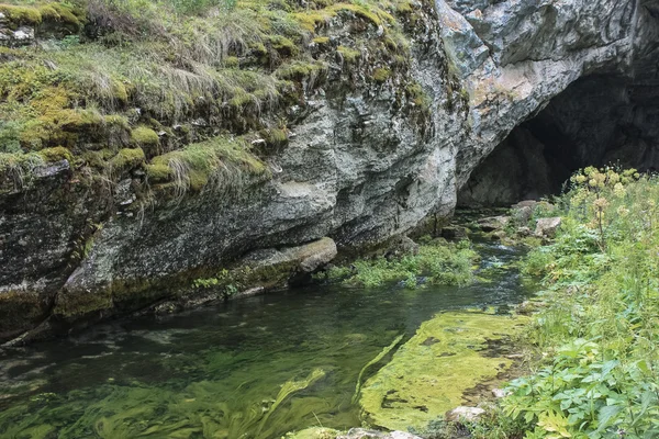 Shulgan Tash Cave or in the Kapova Cave and mountain river. — Stock Photo, Image