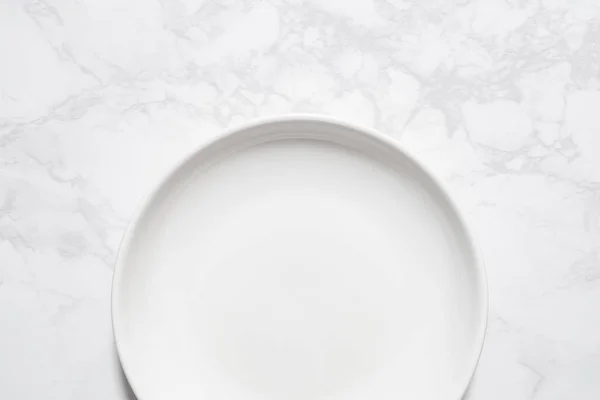 Bird Eye View Empty White Plate Placed Marble Plate — Stock Photo, Image