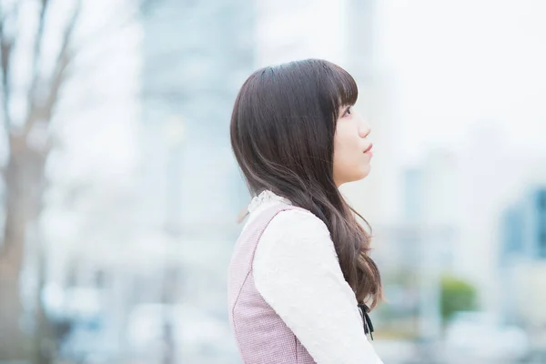 Asiático Jovem Mulher Que Parece Deprimido Livre — Fotografia de Stock