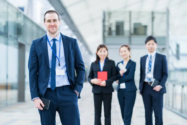 Zakenman Zijn Business Team Staan Kantoor — Stockfoto