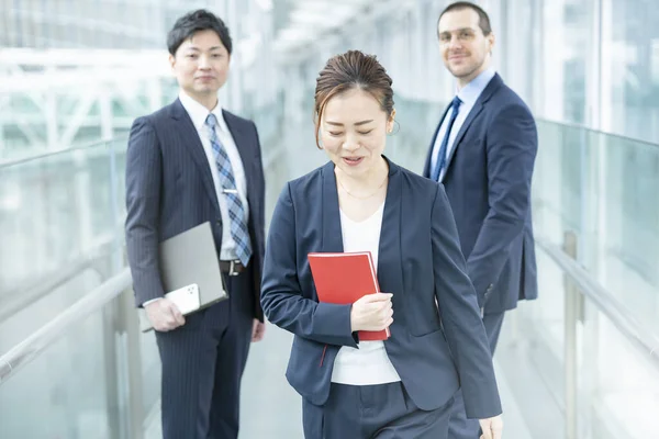 Sorrindo Asiático Mulher Negócios Sua Equipe Negócios — Fotografia de Stock