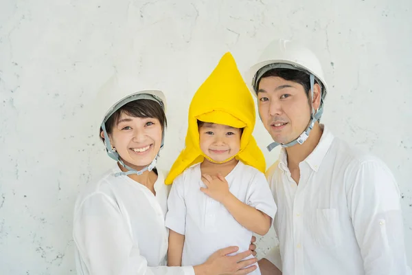 Asian Boy Wearing Disaster Prevention Hoods Parents Wearing Helmets — Stock Photo, Image