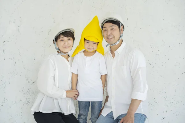 Asian Boy Wearing Disaster Prevention Hoods Parents Wearing Helmets — Stock Photo, Image