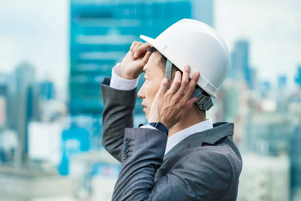 Asiatico Uomo Affari Indossa Casco — Foto Stock