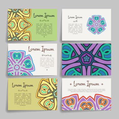 Vektör tasarım şablonları kümesi. Çiçek daire süsleme ile kartvizit. Mandala stili.