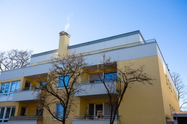 Münih 'teki modern ev, düz çatı, pürüzsüz yüzey