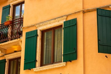 İtalya, Garda Gölü üzerindeki eski Malcesine kasabası