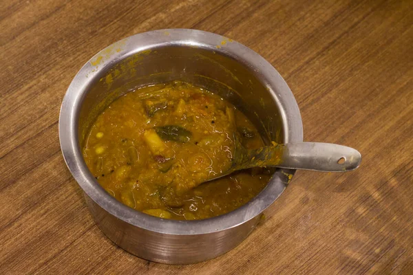 Sabclose Widok Góry Indyjskiej Ulicy Jedzenie Curry Warzywa Sambar Gotowy — Zdjęcie stockowe