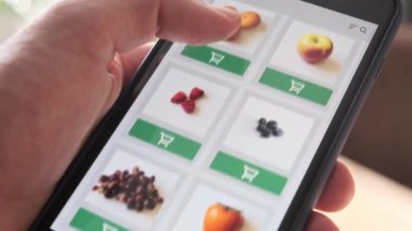 Akıllı Telefon Uygulaması Kullanılarak İnternetten Yemek Siparişi Veriliyor