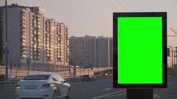 Green screen billboard for mock up on a roadside, Moscow, Russia — Stock Video