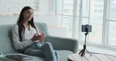 Sosyal ağda online yayınlanan genç bir blog yazarı