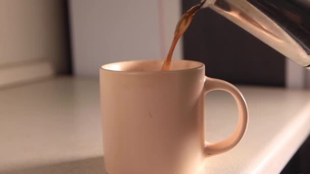 Inicio haciendo café expreso caliente — Vídeo de stock