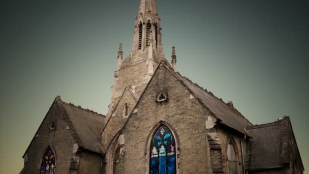 Antigua capilla de piedra cemetría holbeach — Vídeo de stock