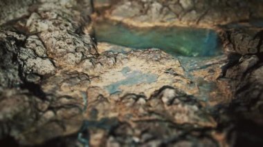 Buzlu taşlar ve kayalar