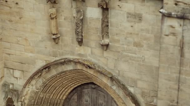 Kirche Saint Sauveur Fegeac Tür — Stockvideo