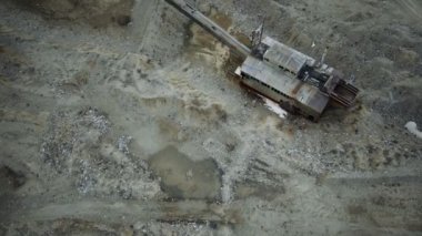 Altın Madenciliği Üzerine Eski Tarihi Altın Dredge